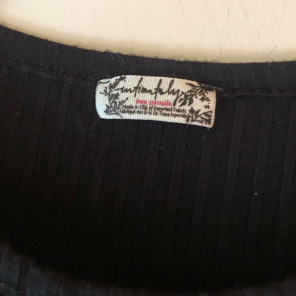 ➿ Free People | Black Tee Shirt - Picture 2 of 4